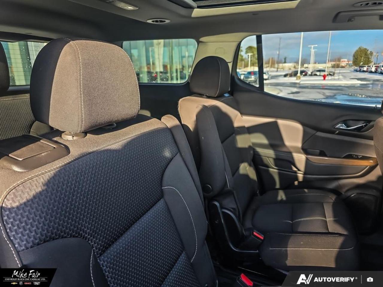 2023 GMC Acadia SLE 6 Passanger Seating, Cruise Control, Apple CarPlay, Android Auto Photo