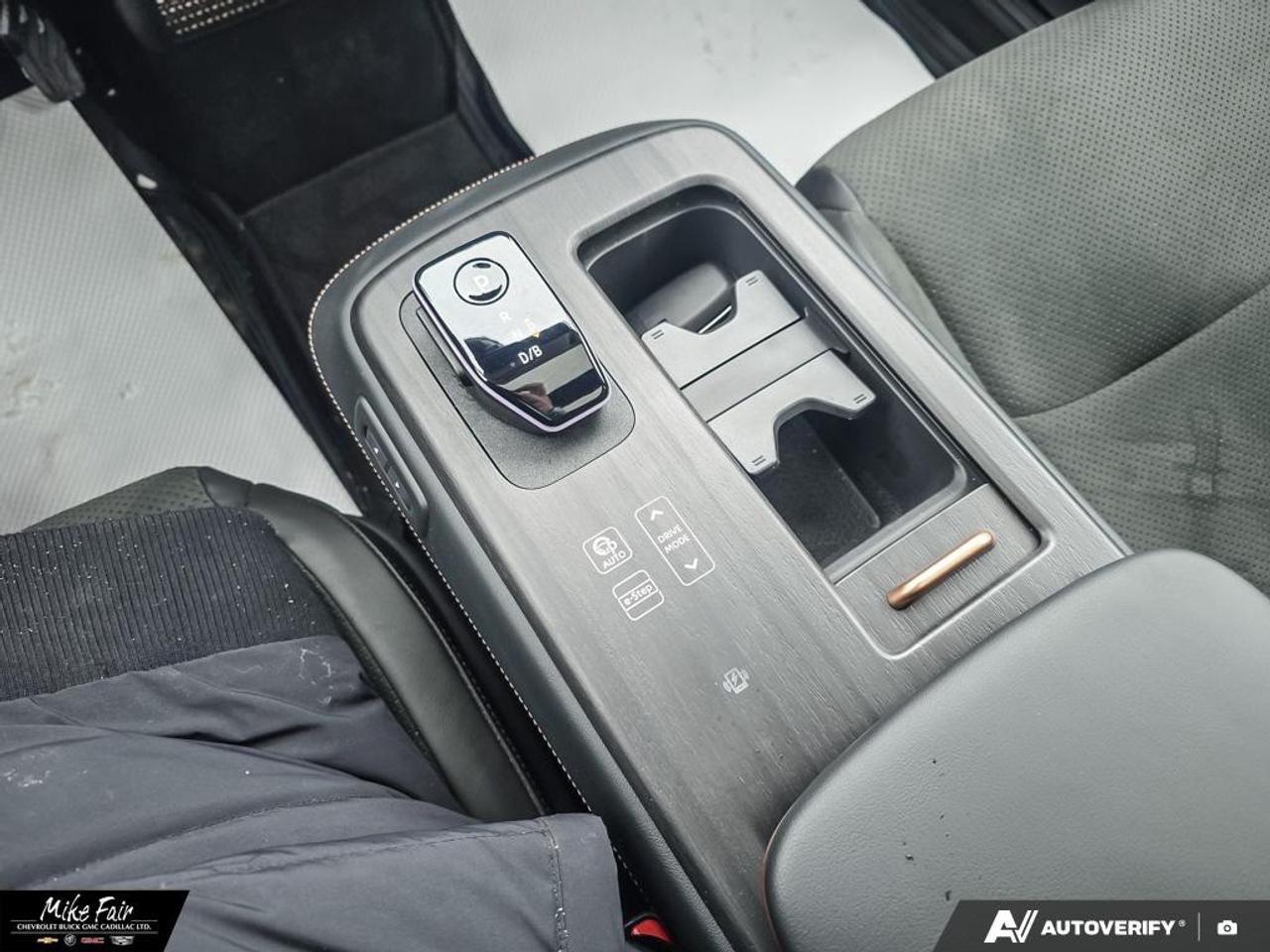 2025 Nissan Ariya EVOLVE+ ONE OWNER! 8 Way Power Drivers Seat, Heated Front Seats, Heated Steering Wheel Photo