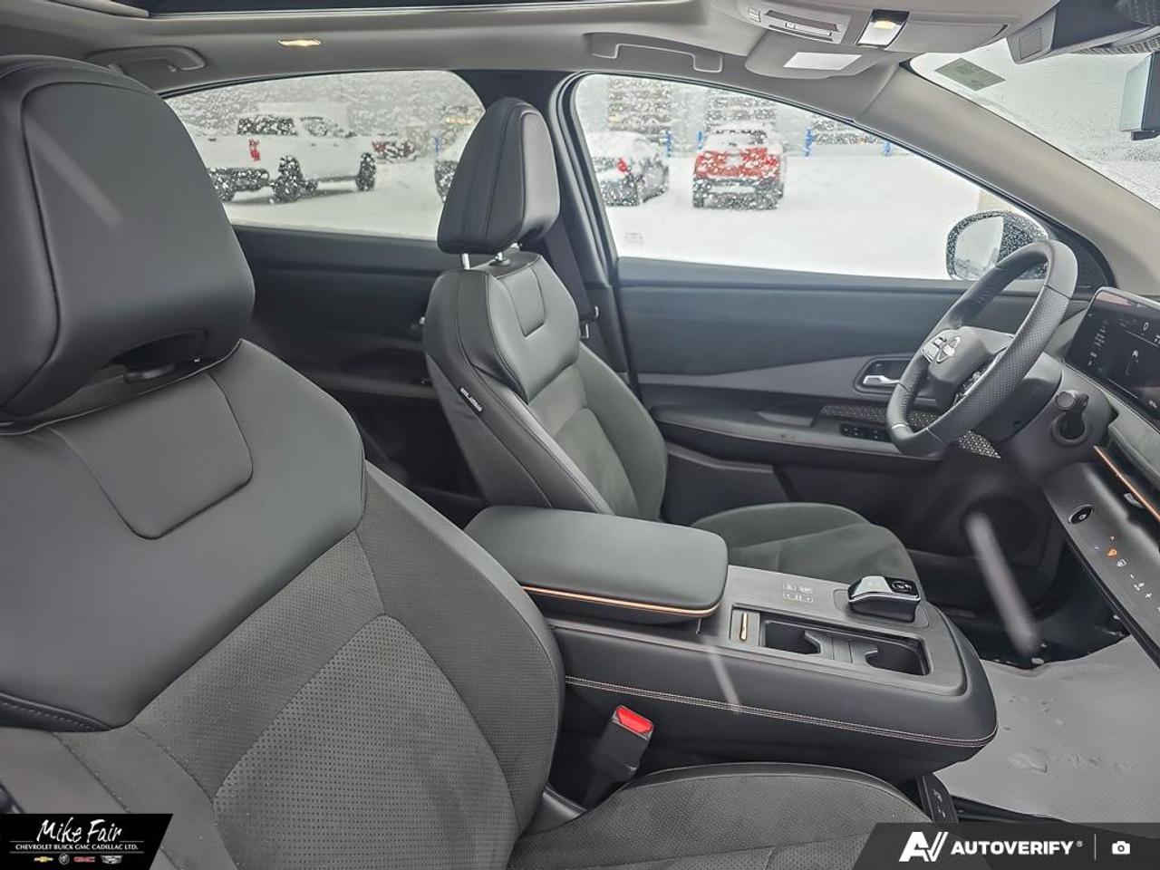 2025 Nissan Ariya EVOLVE+ ONE OWNER! 8 Way Power Drivers Seat, Heated Front Seats, Heated Steering Wheel Photo