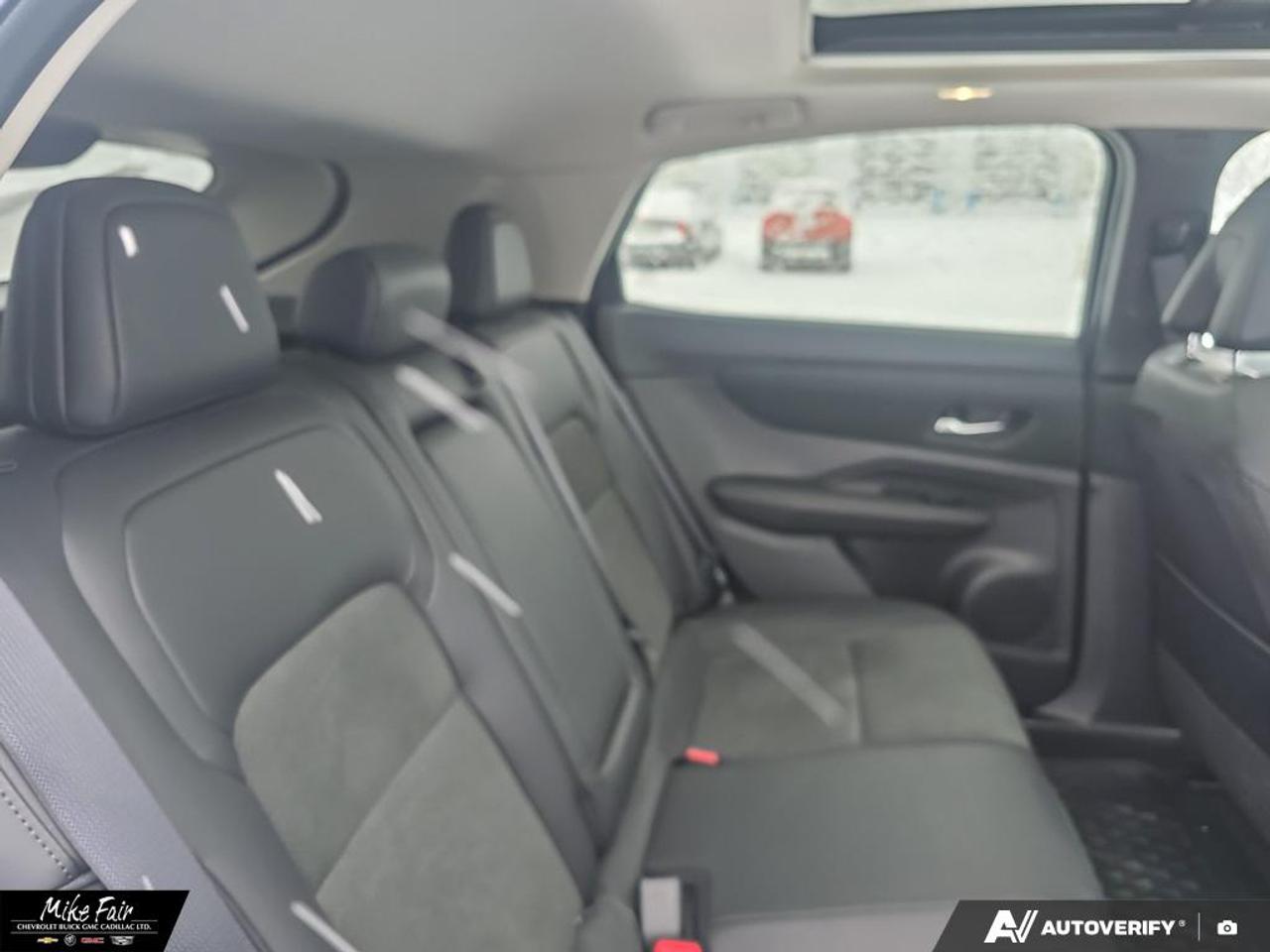 2025 Nissan Ariya EVOLVE+ ONE OWNER! 8 Way Power Drivers Seat, Heated Front Seats, Heated Steering Wheel Photo