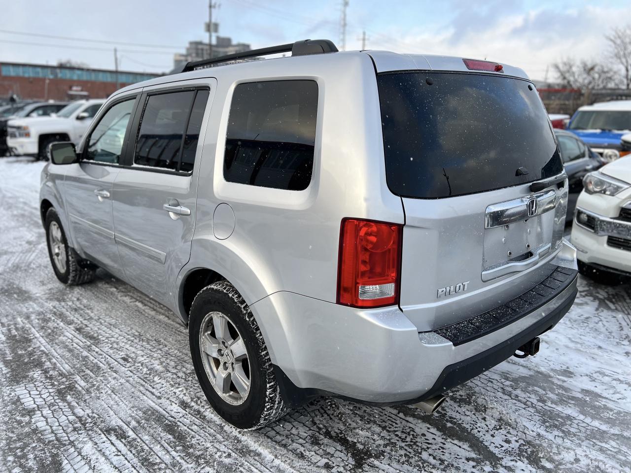 2010 Honda Pilot EX-L Photo2