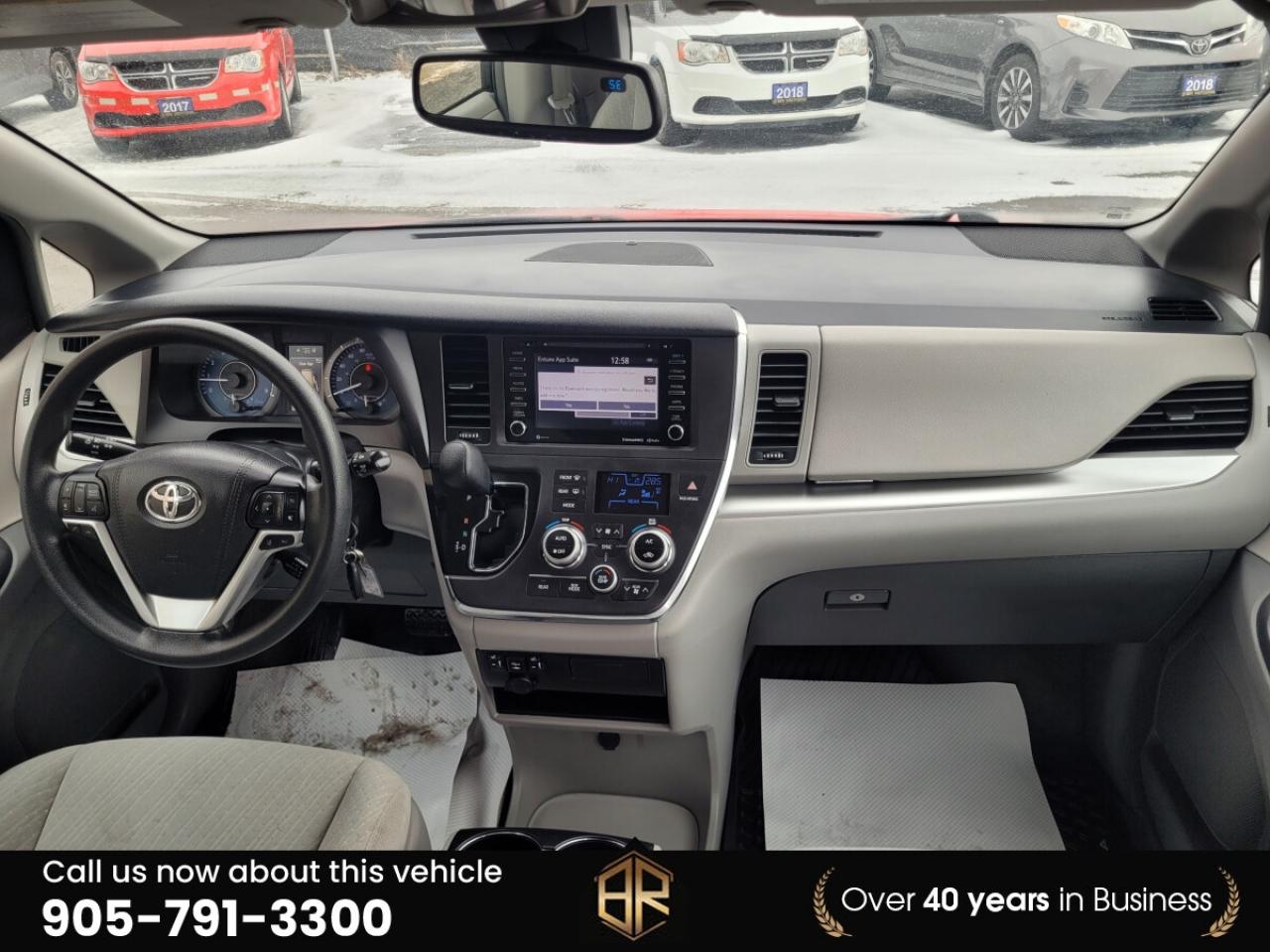 2018 Toyota Sienna LE | AWD Photo