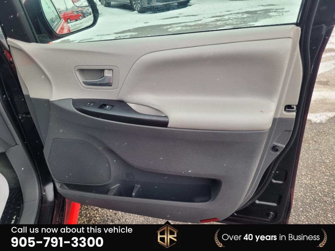 2018 Toyota Sienna LE | AWD Photo