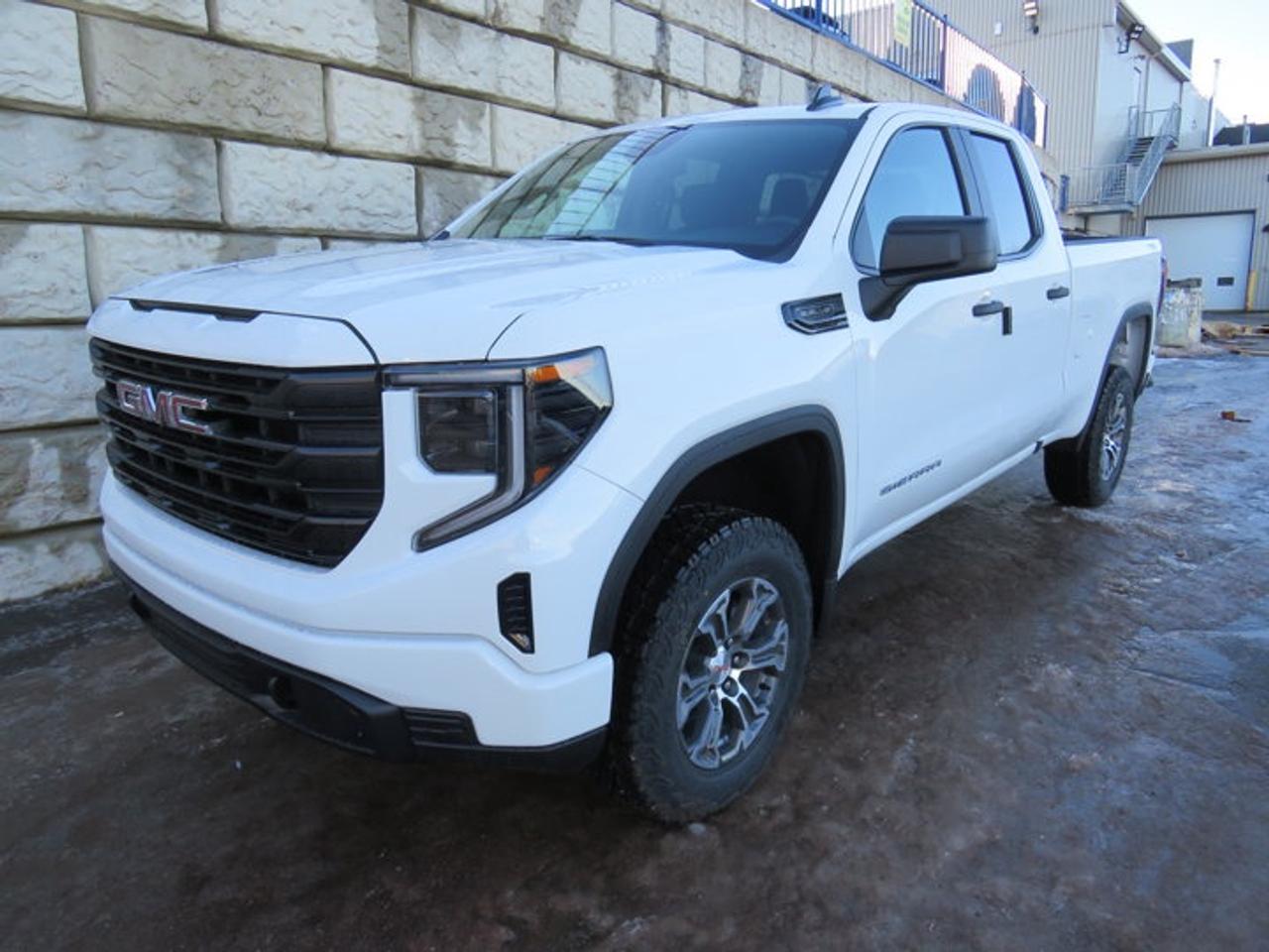 4WD Double Cab 147 Pro, 10-Speed Automatic, Gas V8 5.3L/325