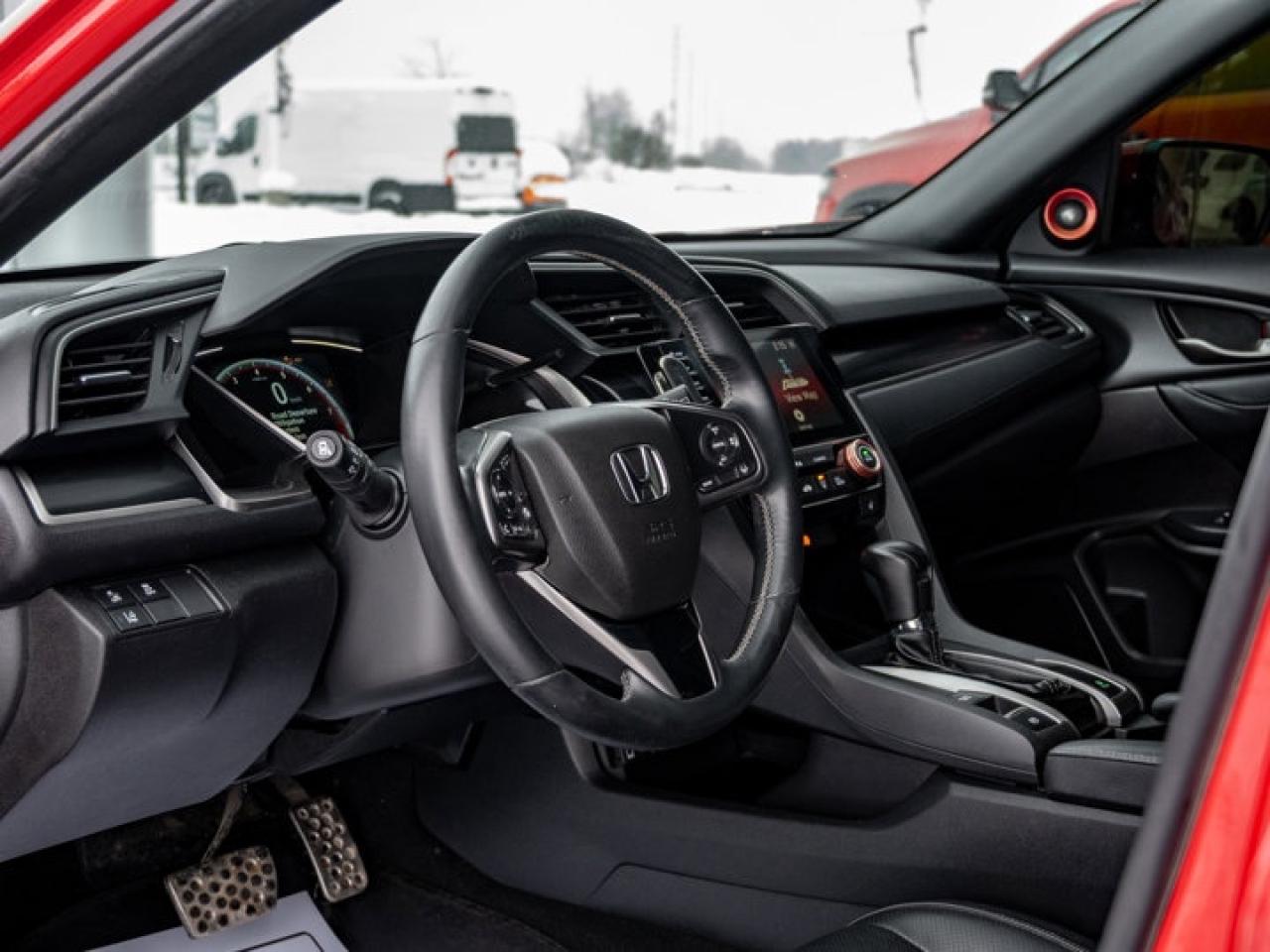 2020 Honda Civic Hatchback Sport Touring Photo