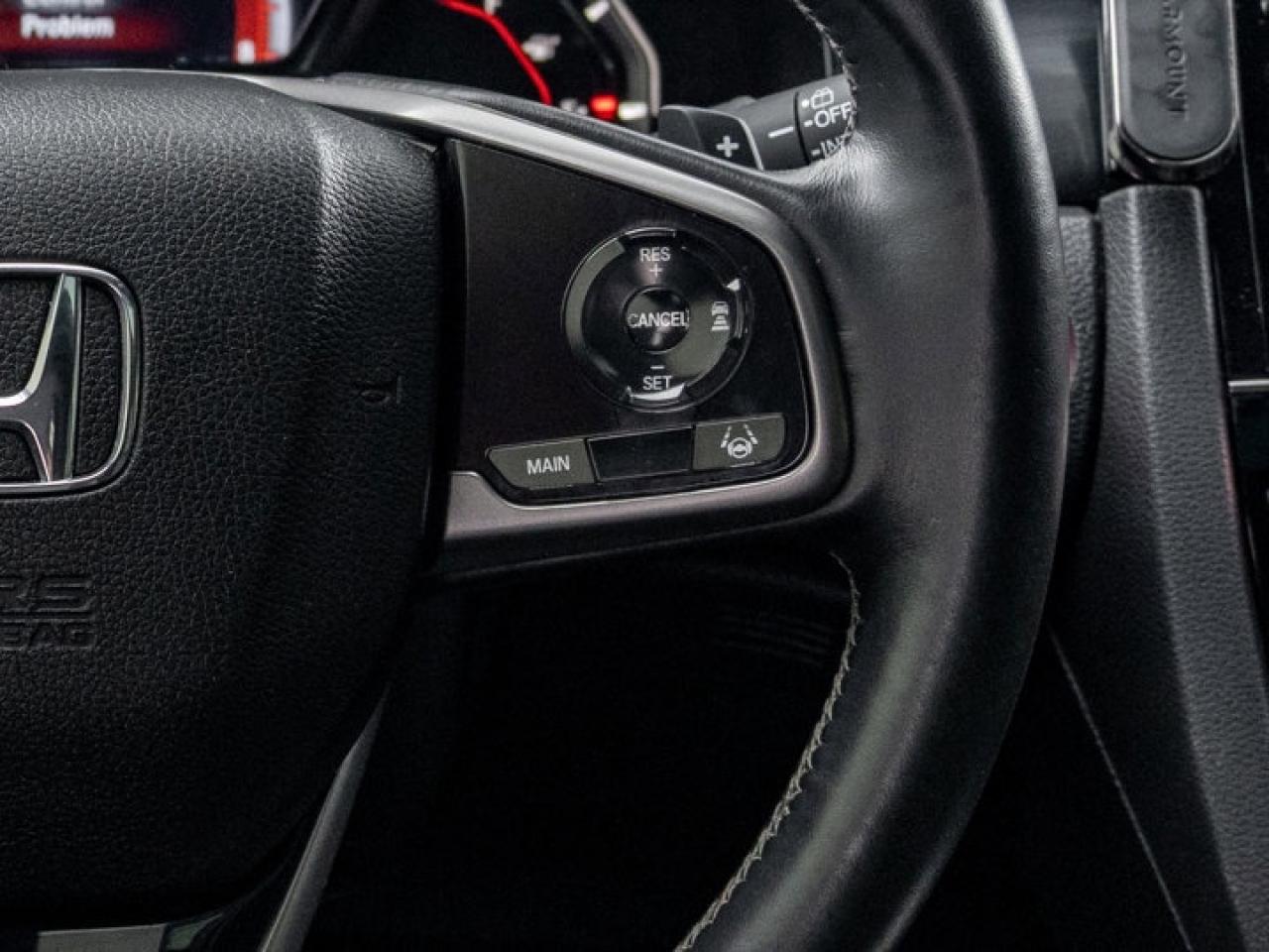 2020 Honda Civic Hatchback Sport Touring Photo