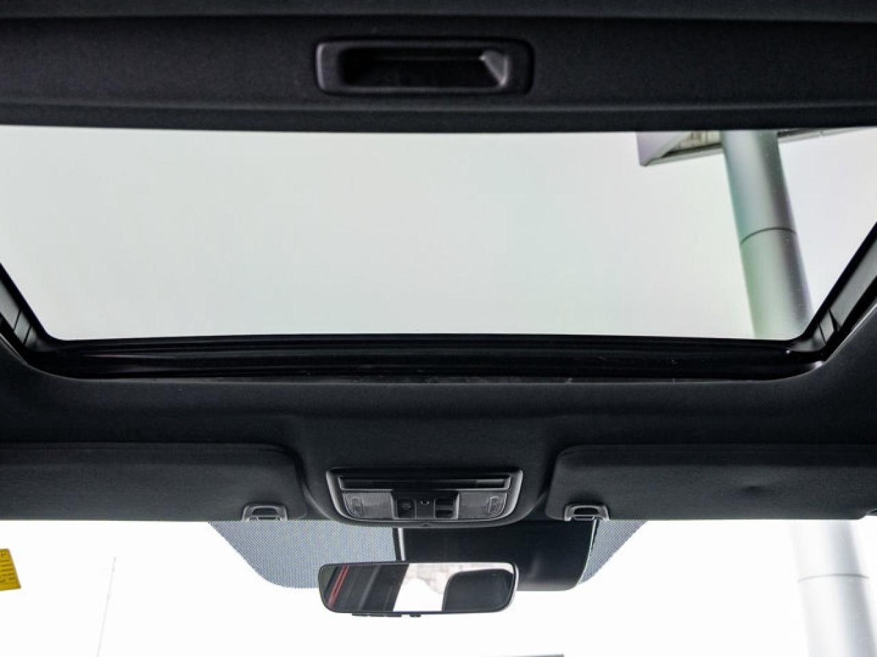 2020 Honda Civic Hatchback Sport Touring Photo