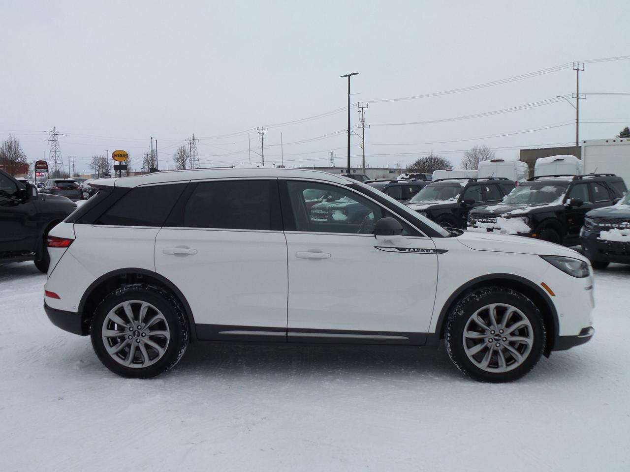 2021 Lincoln Corsair AWD, 19" RIMS, PREMIUM PACK, 360-CAMERA, LOW KM'S! Photo