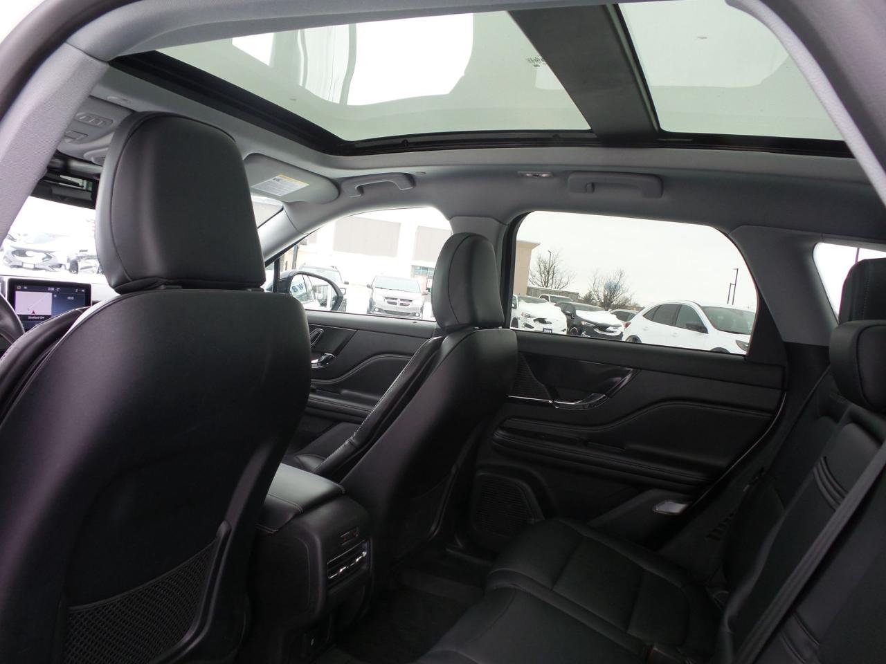 2021 Lincoln Corsair AWD, 19" RIMS, PREMIUM PACK, 360-CAMERA, LOW KM'S! Photo