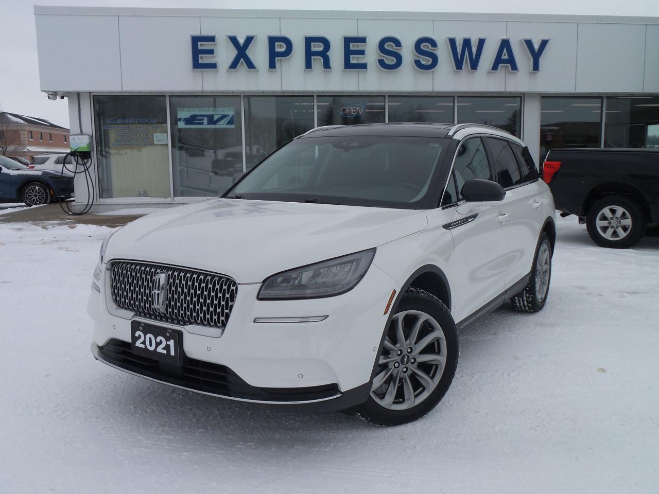 2021 Lincoln Corsair AWD, 19" RIMS, PREMIUM PACK, 360-CAMERA, LOW KM'S! Photo0