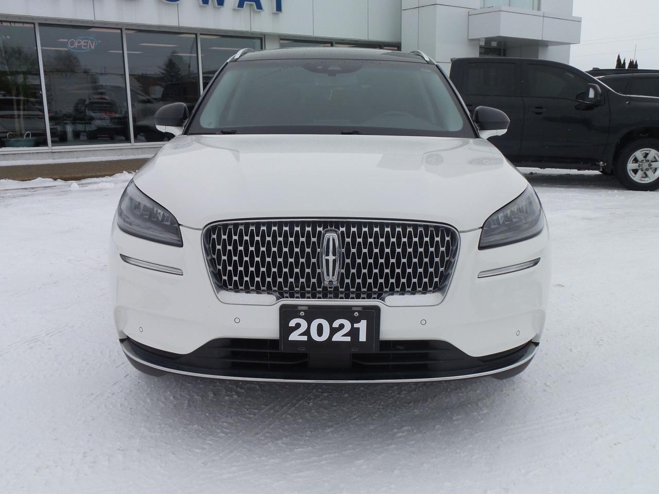 2021 Lincoln Corsair AWD, 19" RIMS, PREMIUM PACK, 360-CAMERA, LOW KM'S! Photo1