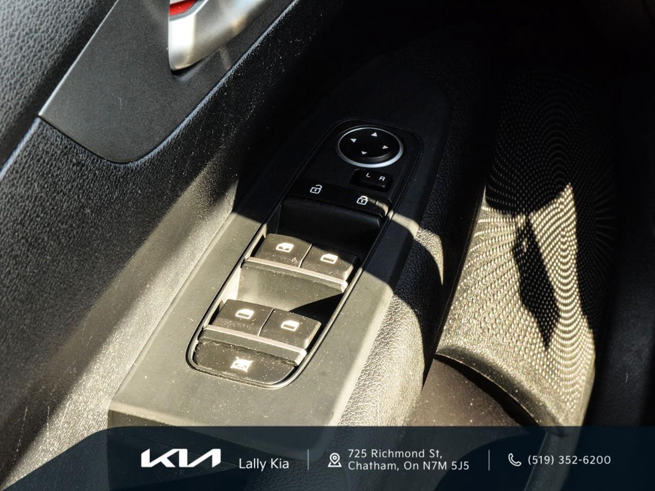 2019 Kia Forte LX New Arrival | Low KMs | Clean CarFax | Heated Seats Photo