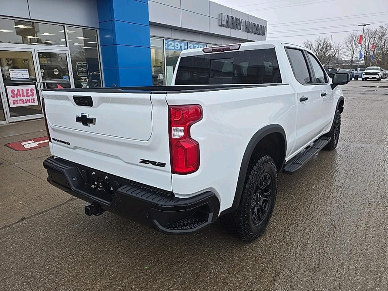 2026 Chevrolet Silverado 1500 ZR2 Photo2