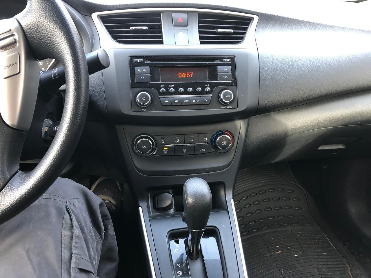 2016 Nissan Sentra S - Photo #11