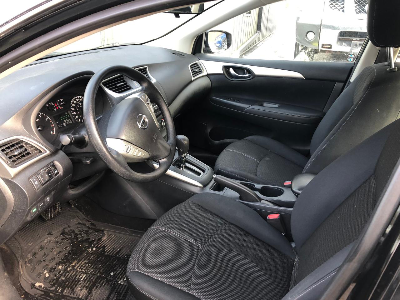 2016 Nissan Sentra S - Photo #6