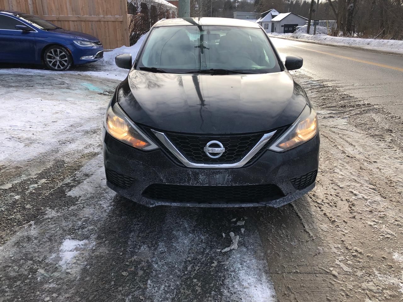 2016 Nissan Sentra S Photo