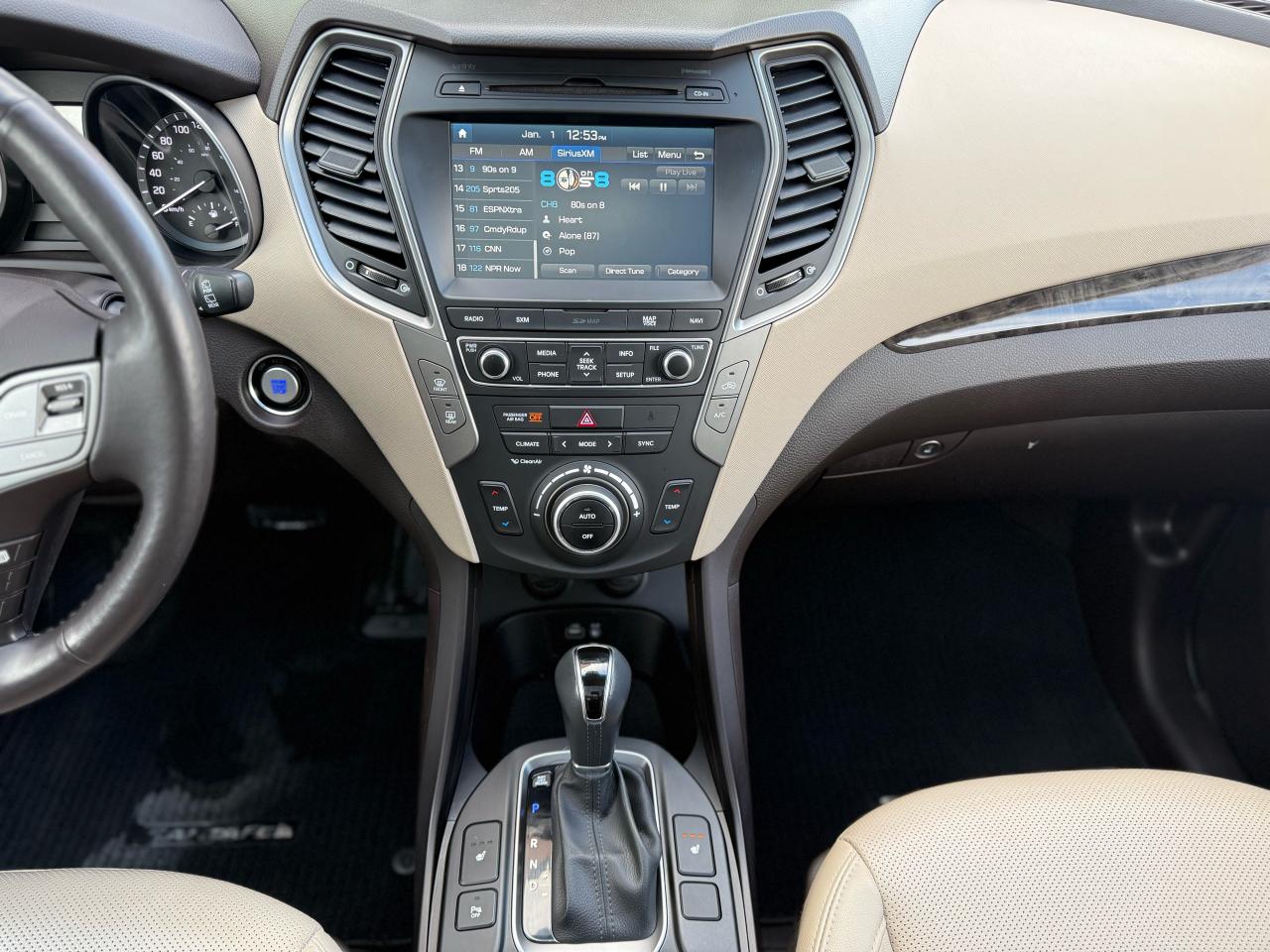 2017 Hyundai Santa Fe Sport Luxury Photo