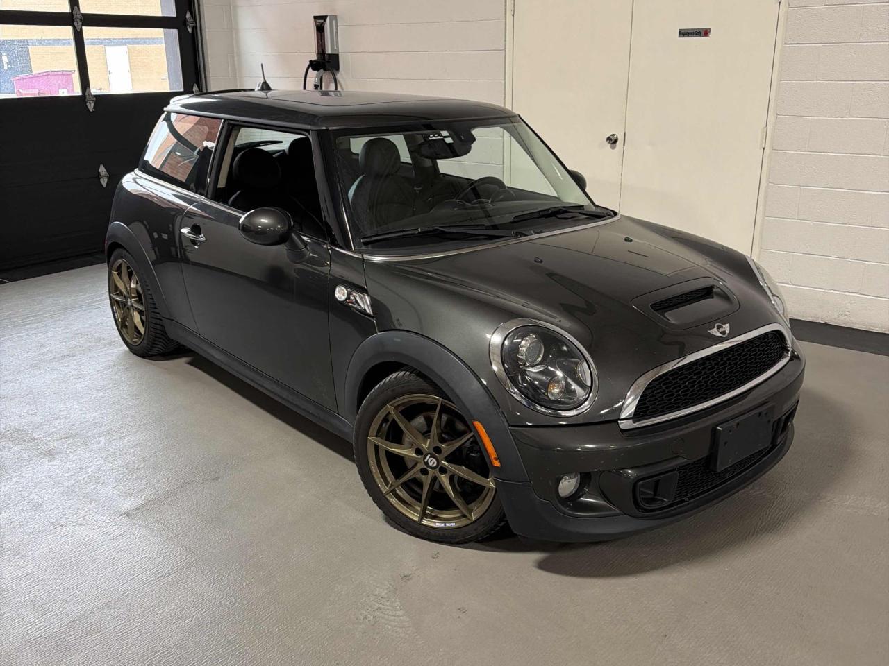 2012 MINI Cooper Cooper S 6 speed manual - Photo #1
