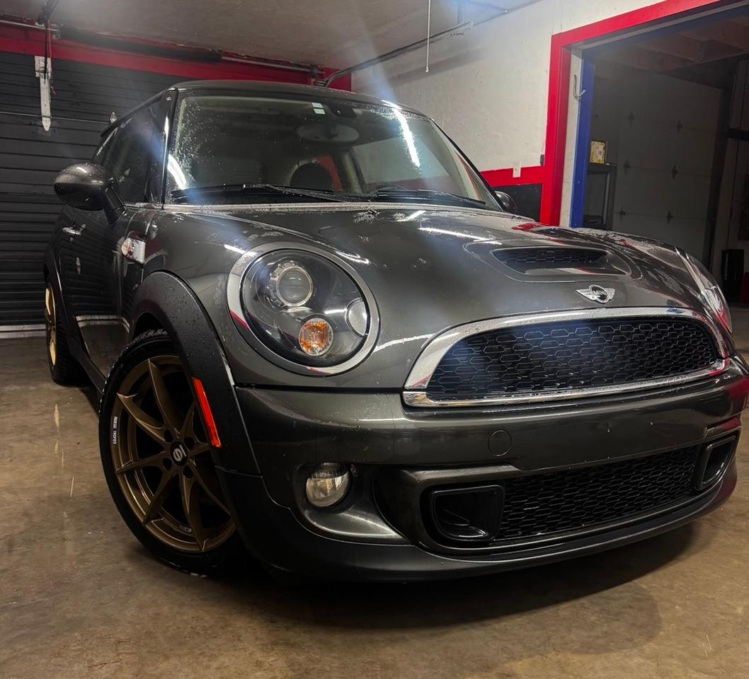 2012 MINI Cooper S - Photo #1
