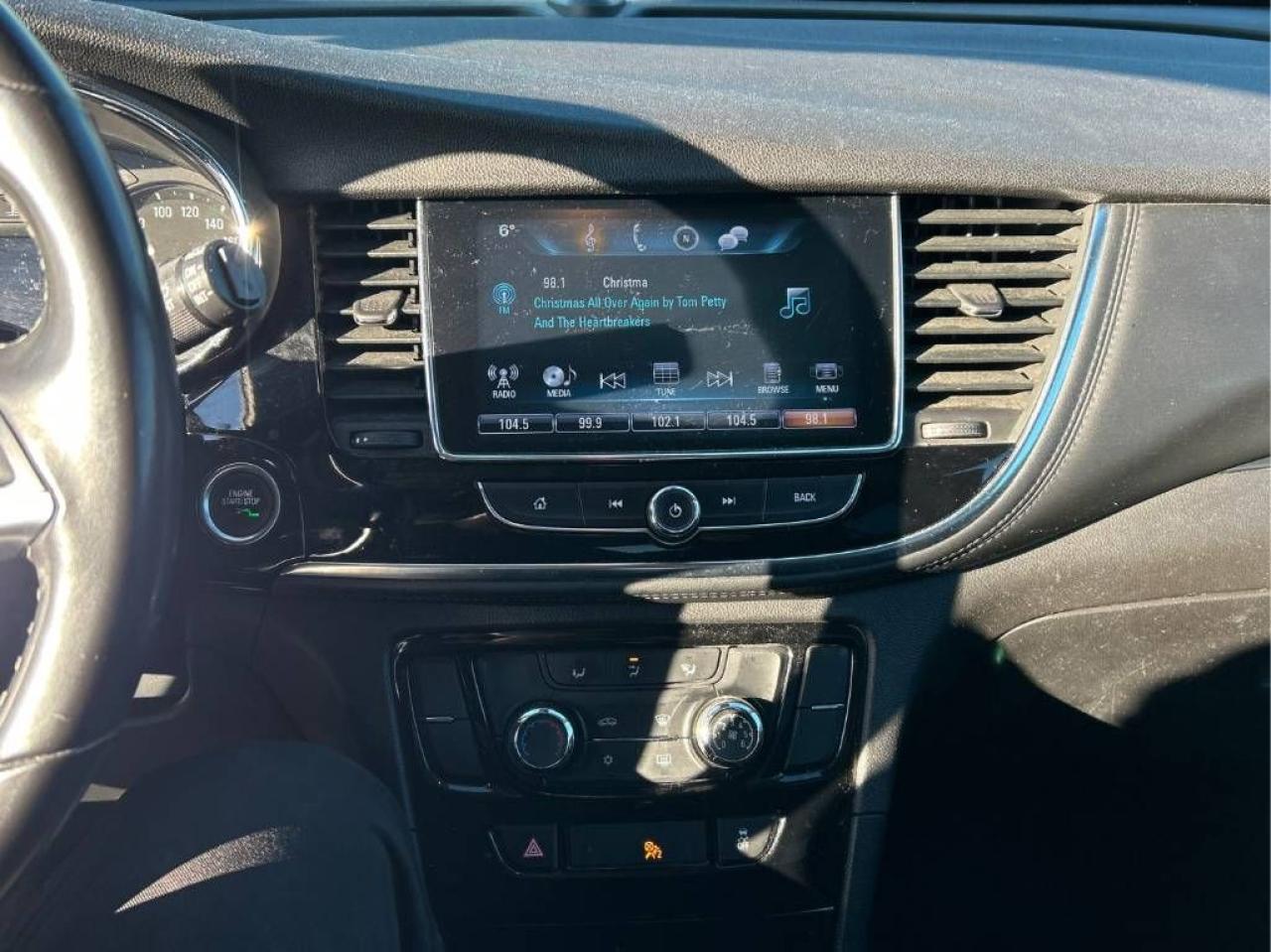 2018 Buick Encore Sport Touring ONLY 77K! REMOTE START, POWER SEAT! Photo15