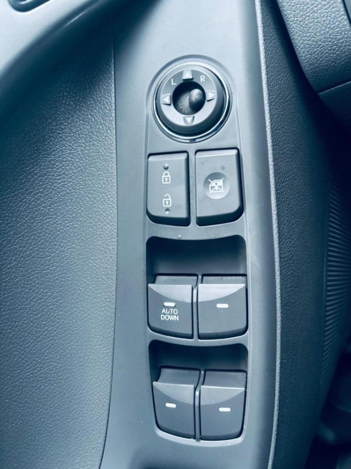2013 Hyundai Elantra GT 5dr Hatchback Automatic GL *Ltd Avail* Photo