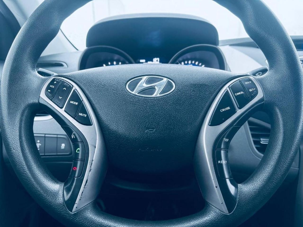 2013 Hyundai Elantra GT 5dr Hatchback Automatic GL *Ltd Avail* Photo