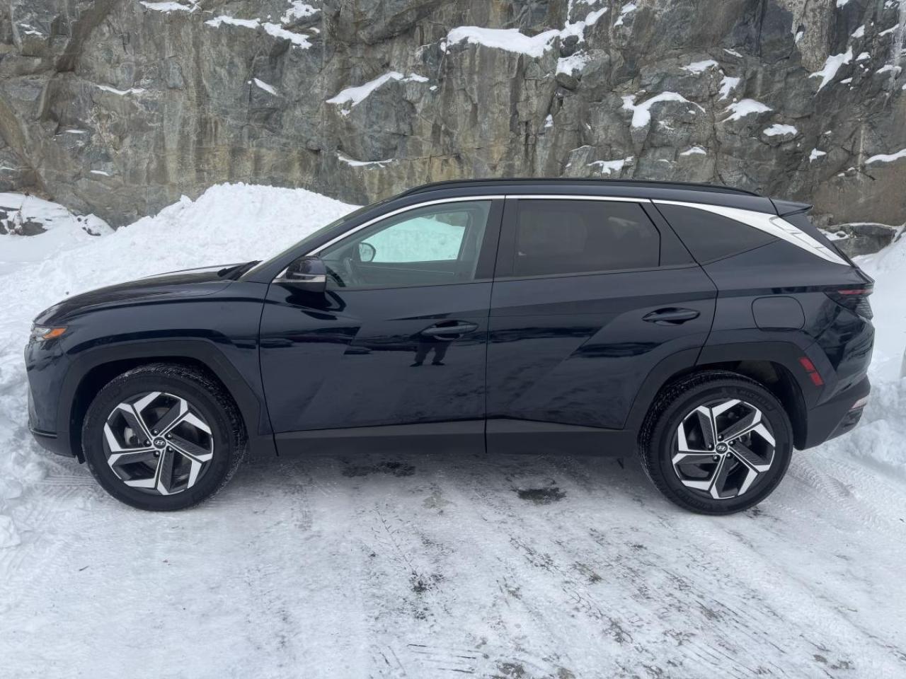 2022 Hyundai Tucson Hybrid Luxury AWD Photo3