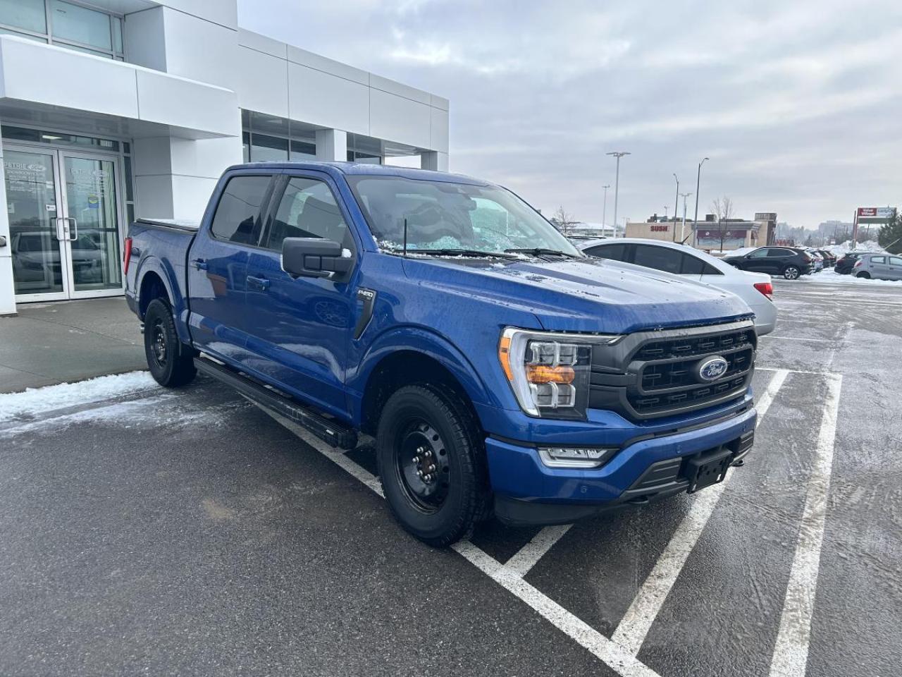 2022 Ford F-150 XLT Photo2