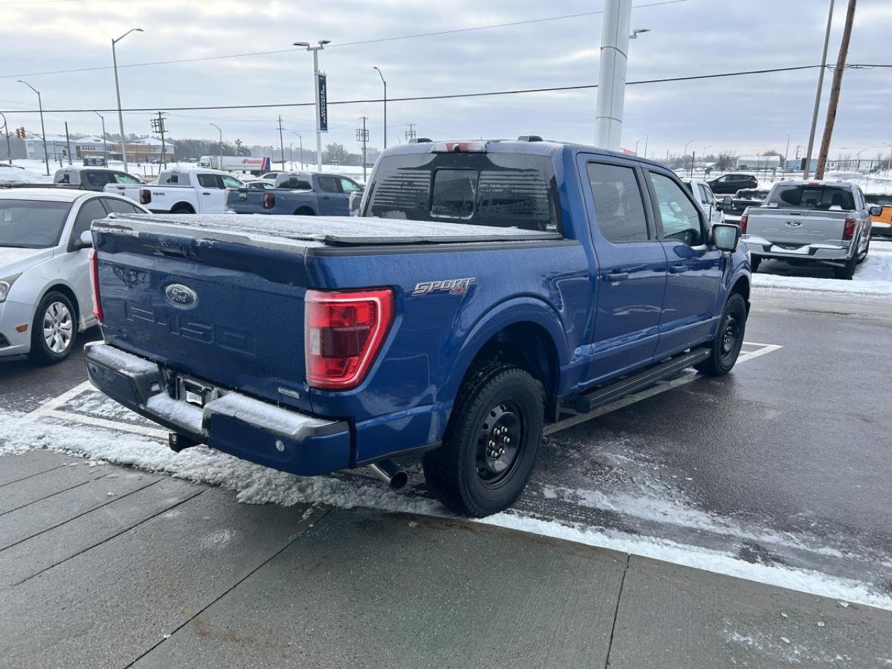 2022 Ford F-150 XLT Photo4