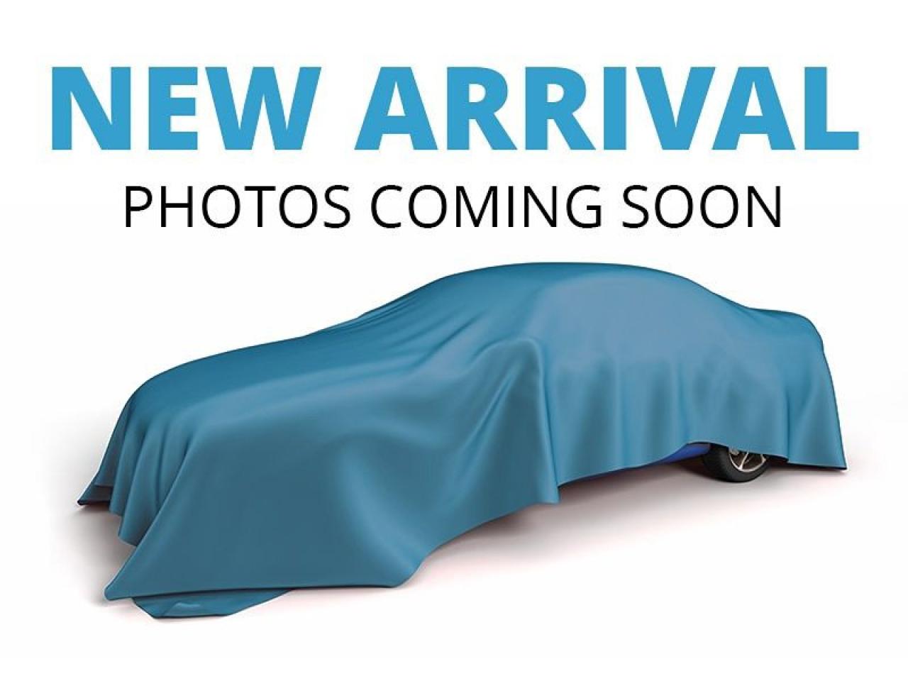 2015 Chrysler 200 Limited Photo0