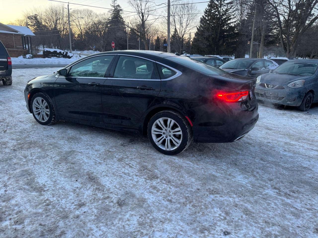 2015 Chrysler 200 4dr Sdn Limited FWD Photo