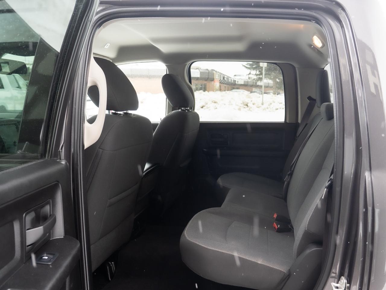 2023 RAM 1500 Classic EXPRESS Photo18