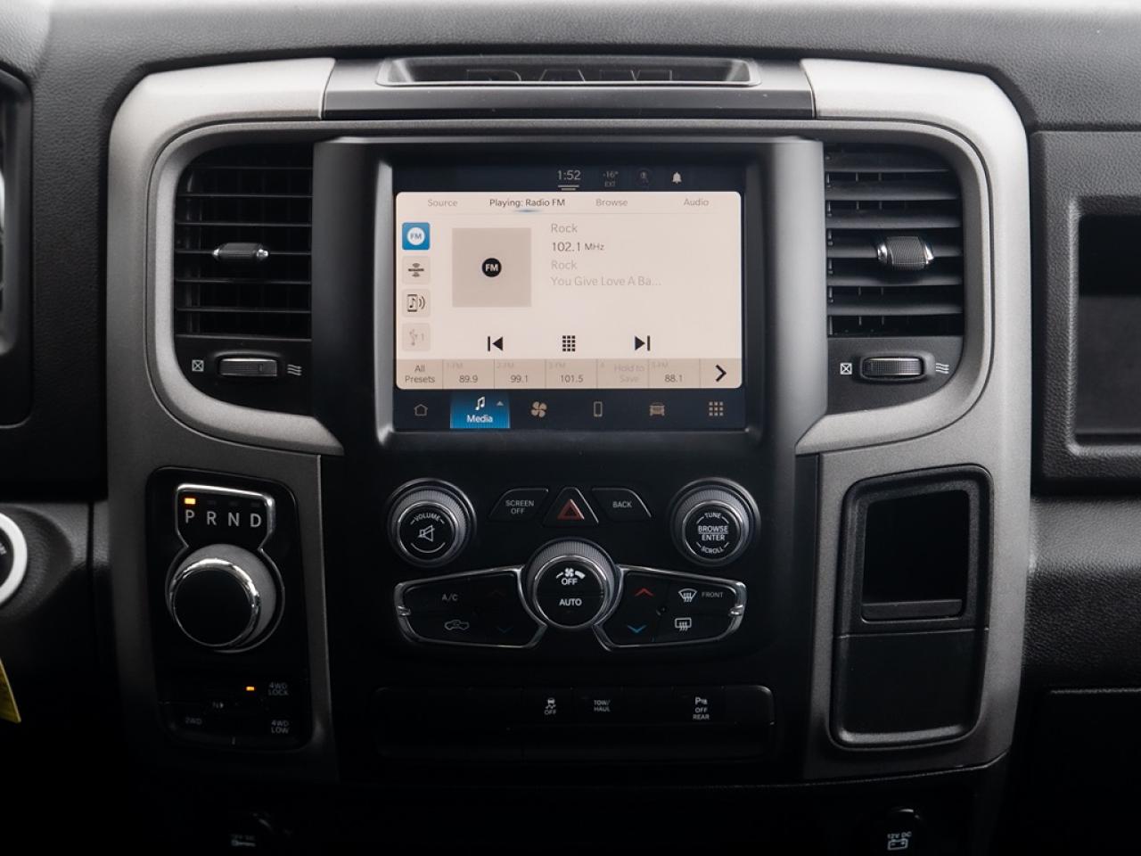 2023 RAM 1500 Classic EXPRESS Photo8