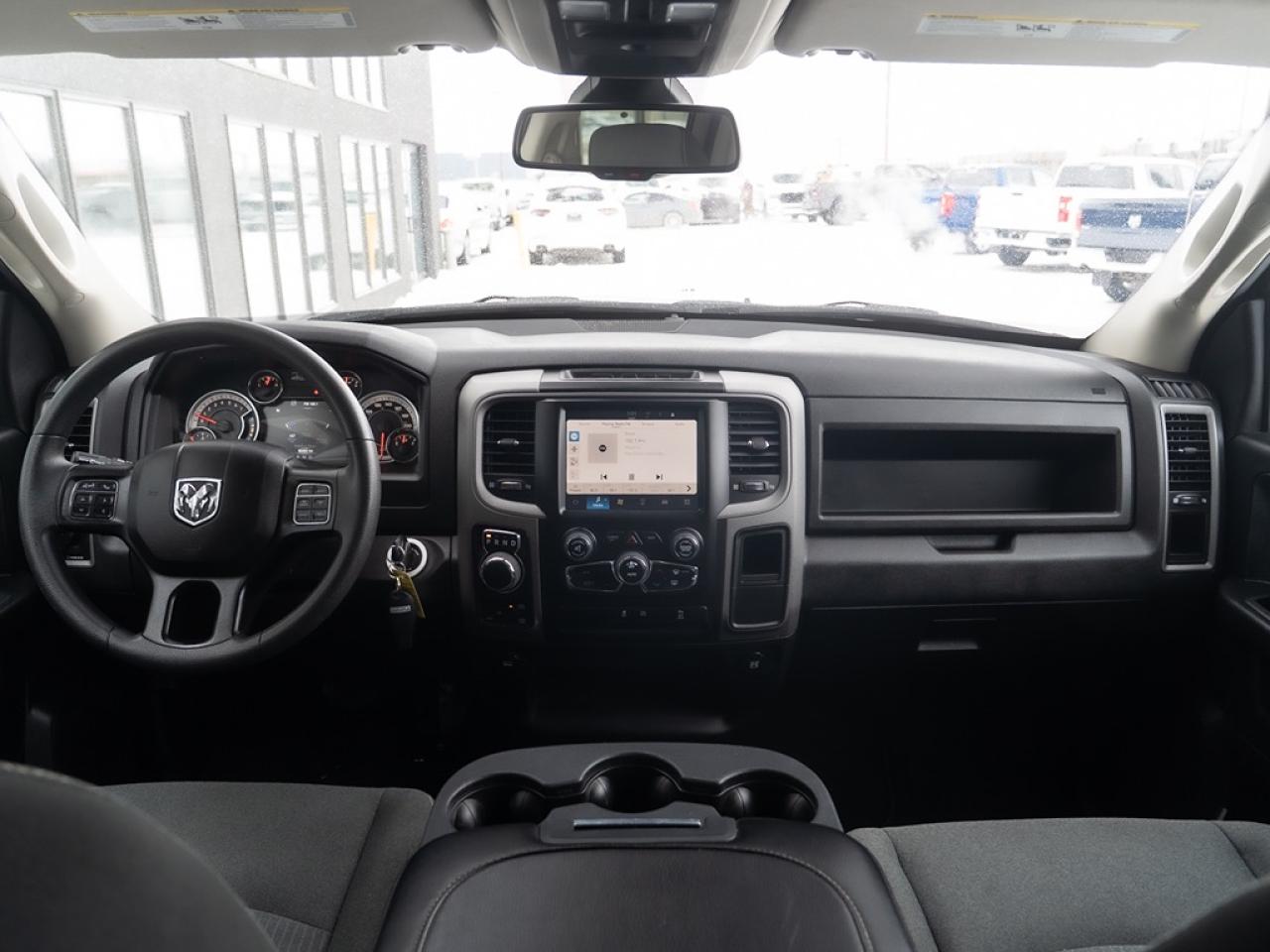 2023 RAM 1500 Classic EXPRESS Photo7