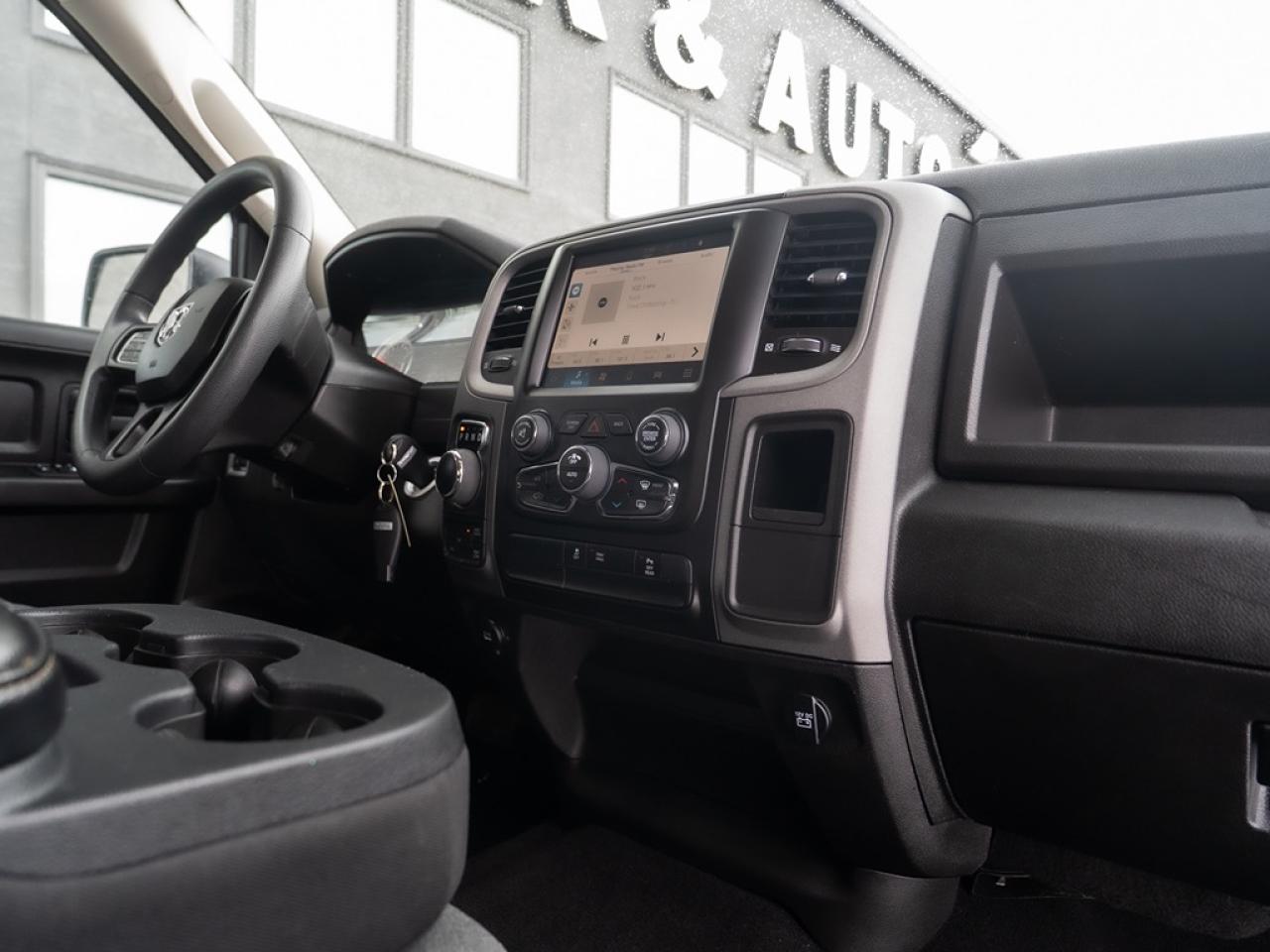 2023 RAM 1500 Classic EXPRESS Photo43