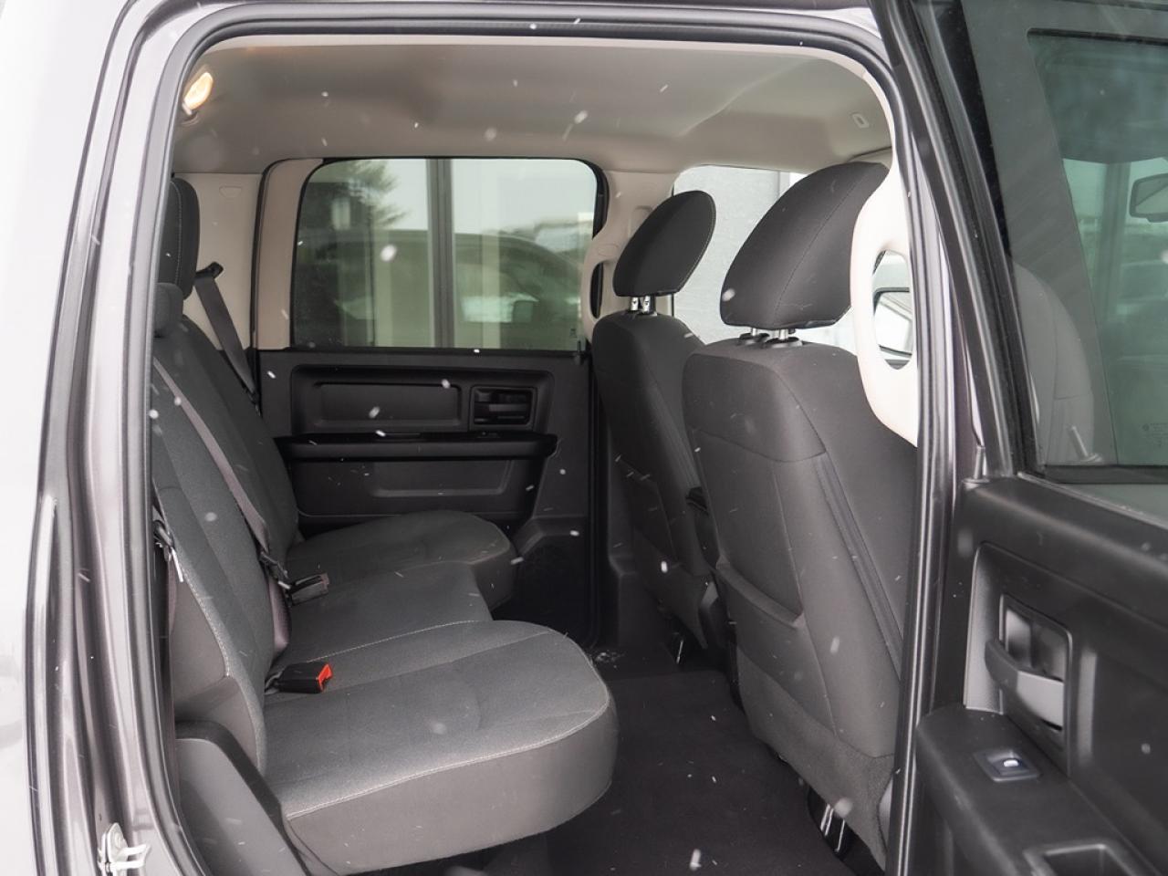 2023 RAM 1500 Classic EXPRESS Photo19