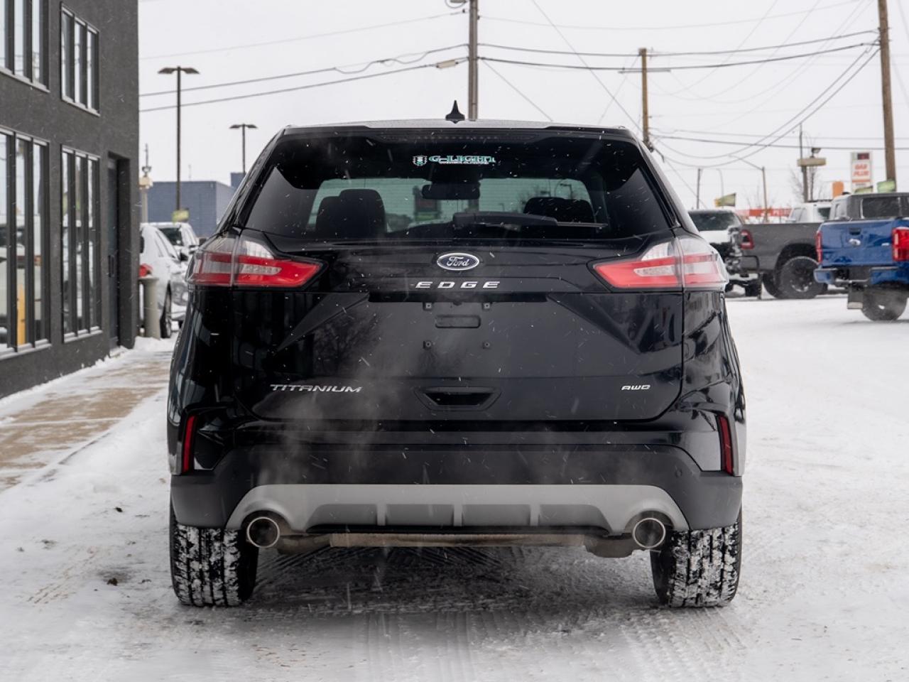 2023 Ford Edge Titanium AWD Photo28