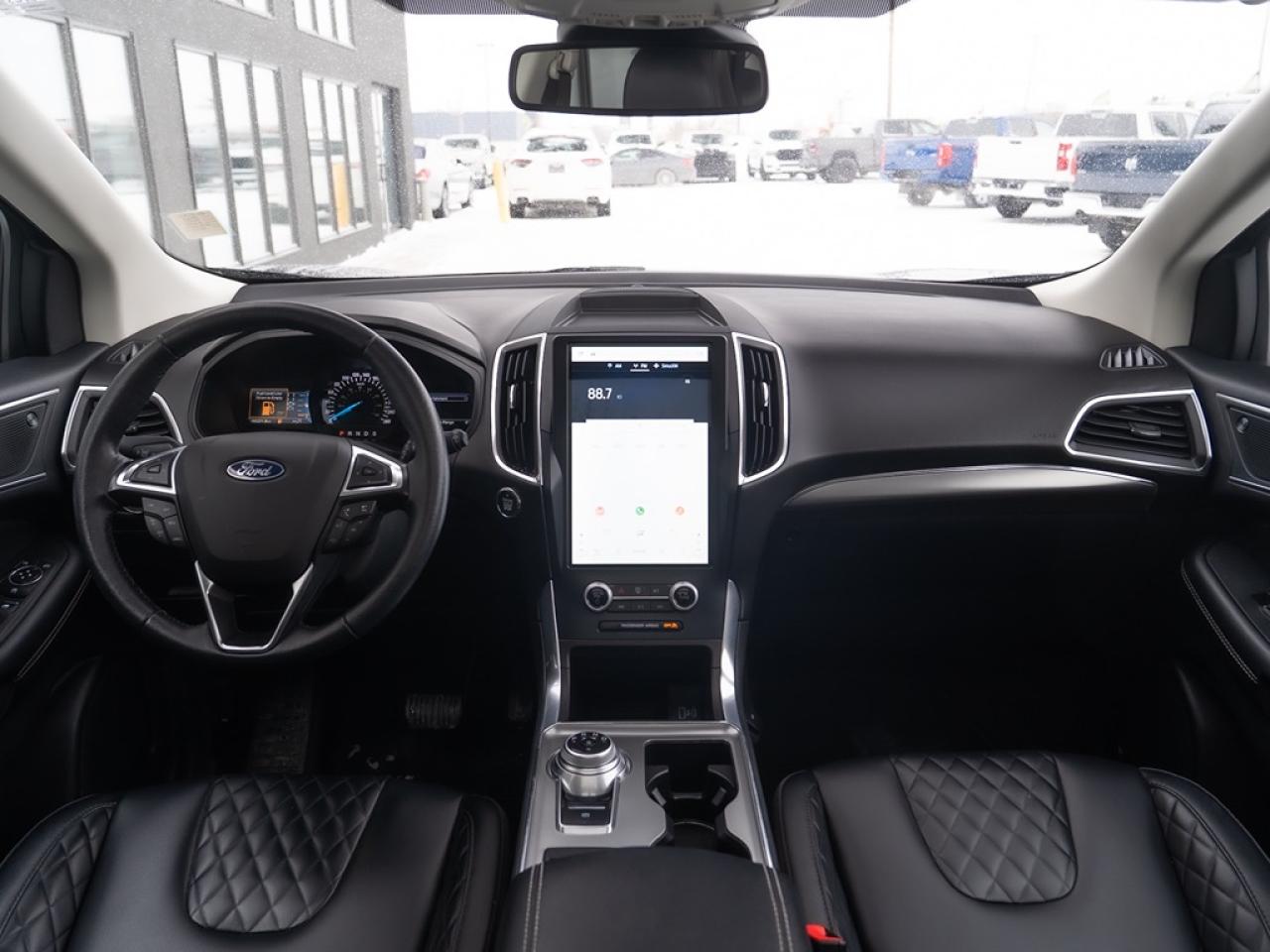 2023 Ford Edge Titanium AWD Photo29