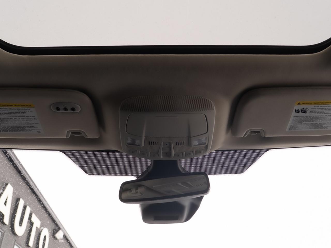 2023 Ford Edge Titanium AWD Photo9