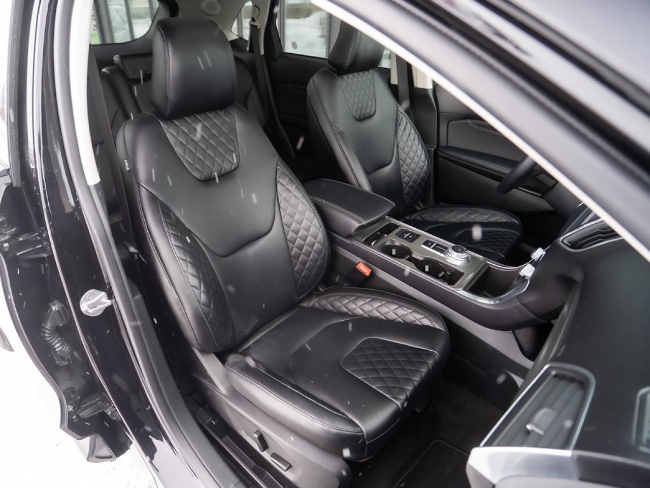 2023 Ford Edge Titanium AWD Photo42