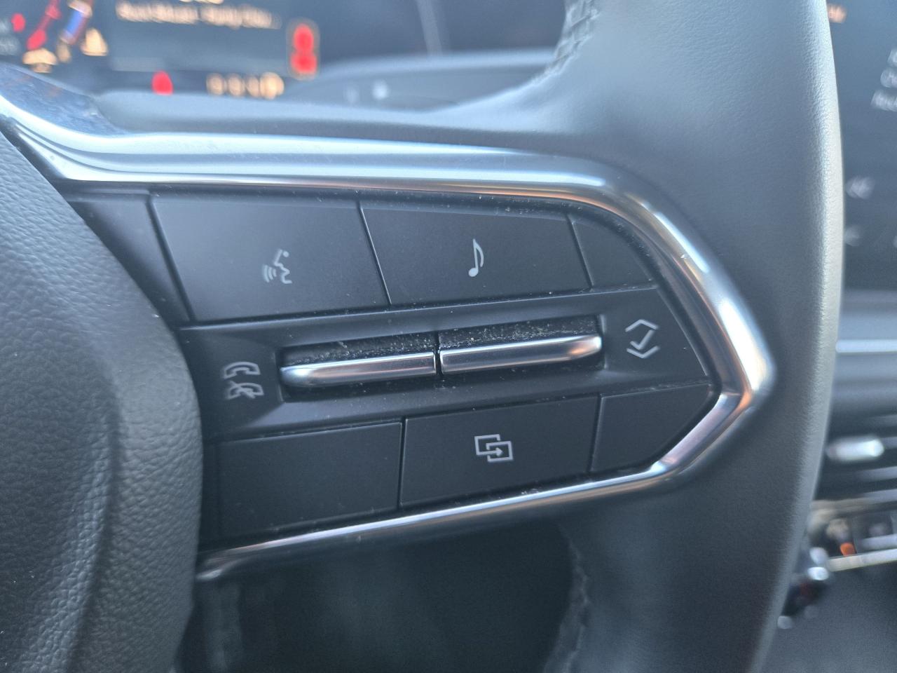 2025 Chevrolet Suburban LS Photo