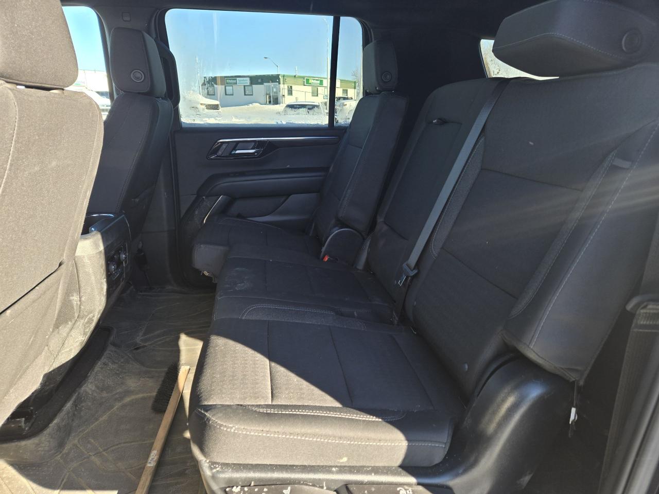 2025 Chevrolet Suburban LS Photo