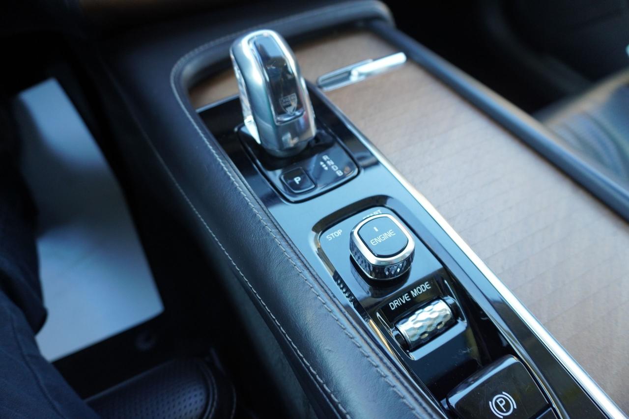 2017 Volvo XC90 T8 INSCRIPTION/ NO ACCIDENTS/ PLUG IN HYBRID/LOCAL Photo