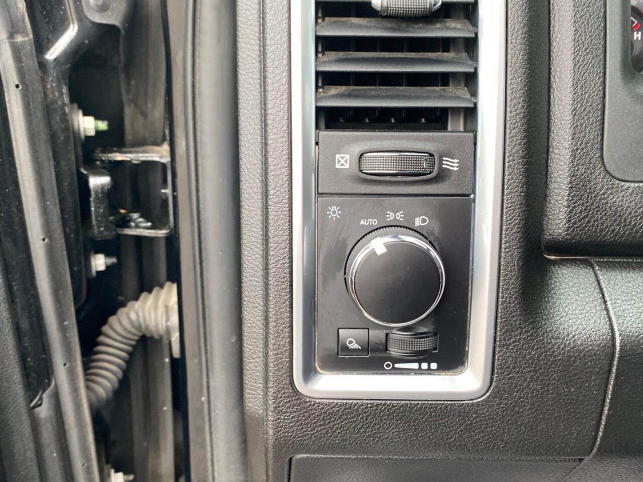 2021 RAM 1500 Classic Warlock 4x4 Crew Cab 5'7 Box Photo