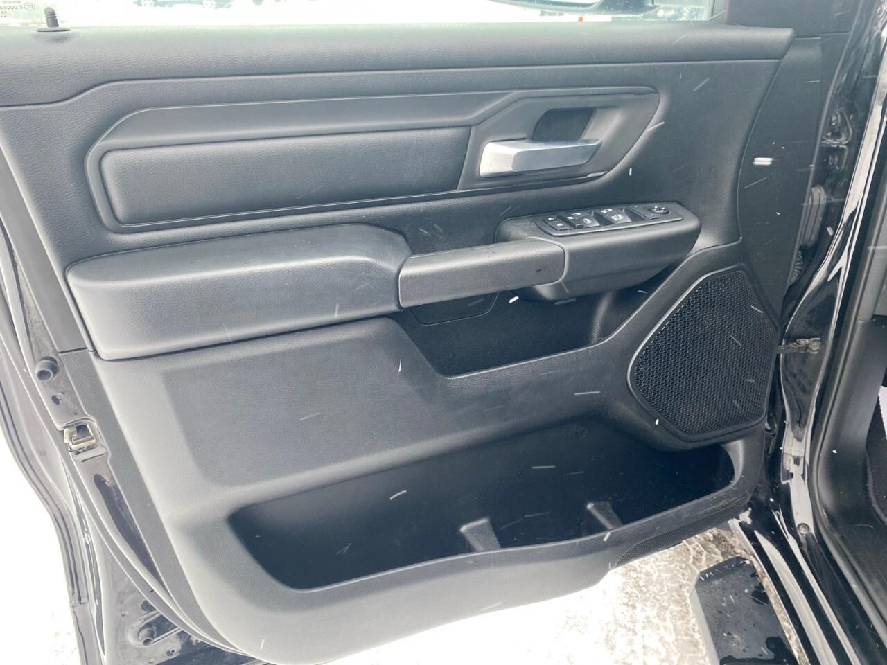 2020 RAM 1500 Tradesman 4x4 Crew Cab 5'7 Box Photo