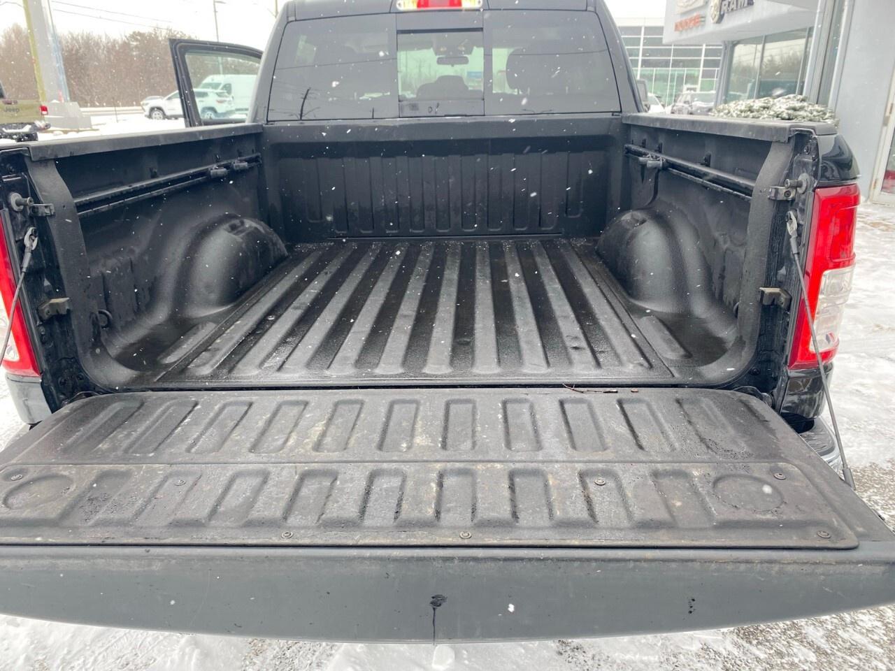 2020 RAM 1500 Tradesman 4x4 Crew Cab 5'7 Box Photo