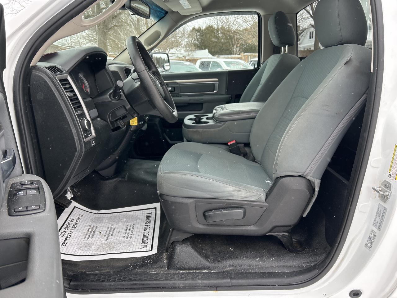 2015 RAM 2500 ST, HEAVY DUTY, 4X4, CLEAN CARFAX, LONG BOX! Photo