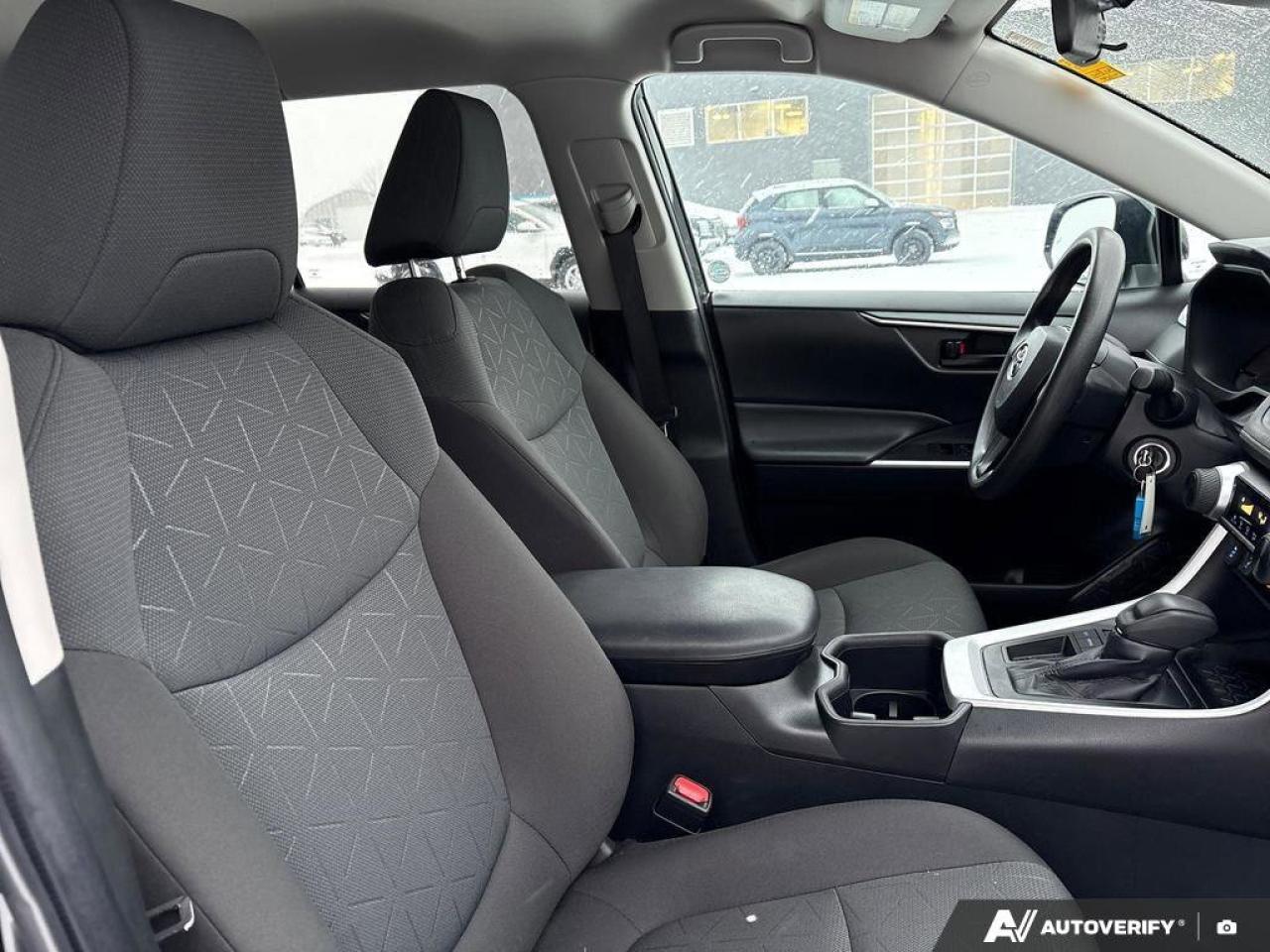 2022 Toyota RAV4 LE   CLEAN CARFAX   ONE OWNER   CARPLAY   HEATED S Photo