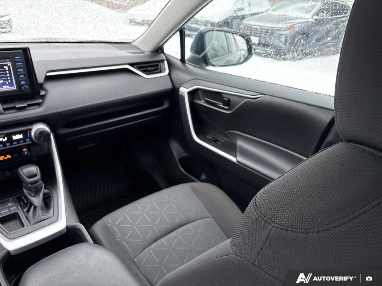 2022 Toyota RAV4 LE   CLEAN CARFAX   ONE OWNER   CARPLAY   HEATED S Photo