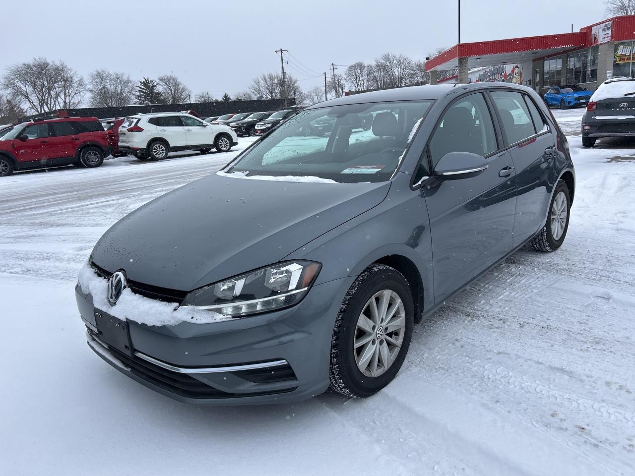 2020 Volkswagen Golf COMFORTLINE, CLEAN CARFAX, HEATED CLOTH SEATS! Photo